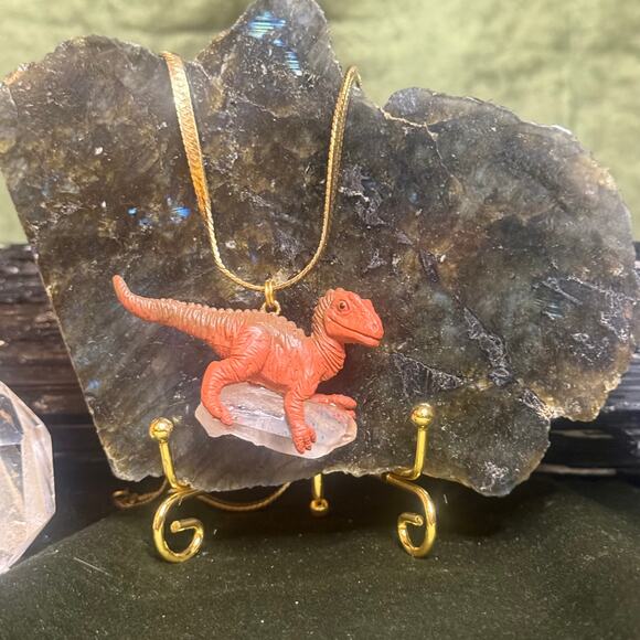 Handmade Upcycled Dinosaur Necklace Vintage Chain Clear Quartz Crystal Gift - Picture 3 of 4